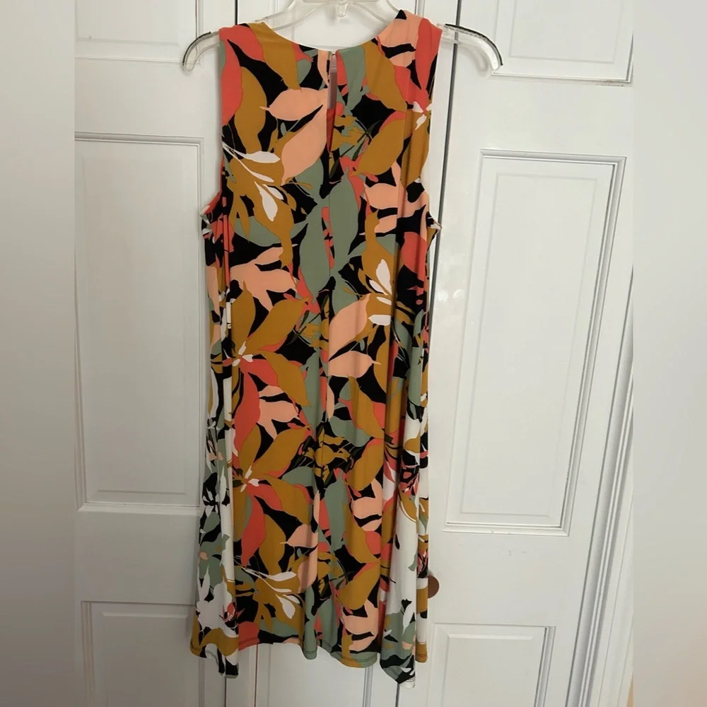 Anne Klein Multicolor Leaf Print Mini Swing Dress-A-Line. Size 10 - Picture 2 of 14
